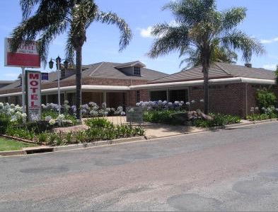 Exies Bagtown - Accommodation Broken Hill 0