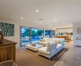 Malibu Shores At Vogue Holiday Homes - Holiday Sydney 1