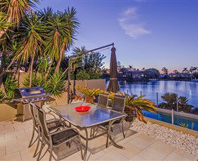 The RiverView At Vogue Holiday Homes - Holiday Sydney 3