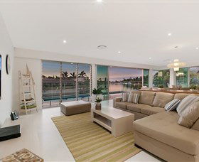 Sanctuary On Water Elite Holiday Home - Holiday Sydney 1