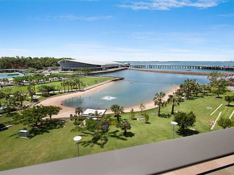 Akuna Waterfront - YWait Travel 2
