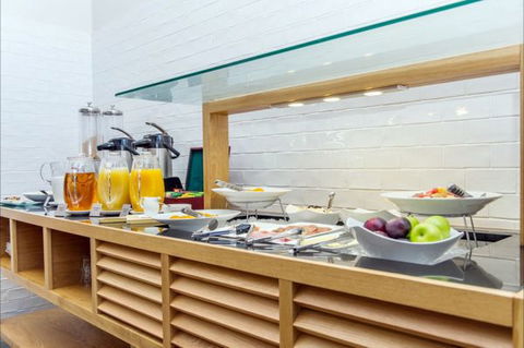 Alpha Canberra Hotel And Apartments - Accommodation Airlie Beach 6
