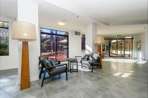 Alpha Canberra Hotel And Apartments - Accommodation Airlie Beach 9