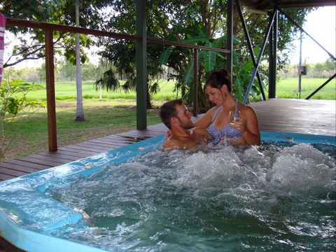 Berry Creek Bush Retreat - Carnarvon Accommodation 0