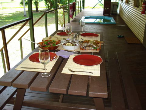 Berry Creek Bush Retreat - Carnarvon Accommodation 1