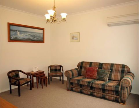 Shamrose Cottage - YWait Travel 2