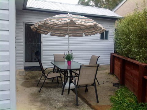 Shamrose Cottage - YWait Travel 8
