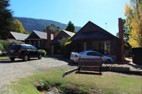 Mackey's Peak Villas Image