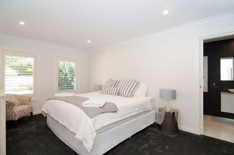 Aqua Leaf Apartment - Accommodation Airlie Beach 8