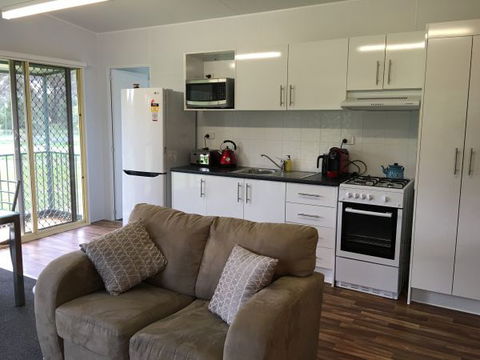 Balcraggon Accommodation - WA Accommodation 6
