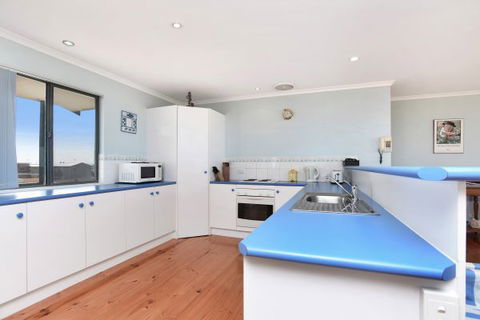 Ambergris - Holiday Melbourne 1
