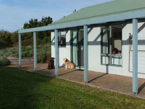 Johanna Bluegum Holiday Cabins - Sunshine Coast Guide 5