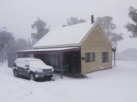 Top Of The Range Jindabyne - Brisbane Tourism 1