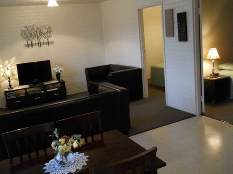 BJs Short Stay Apartments - Accommodation Find 0