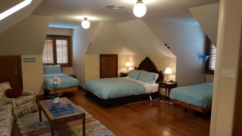 Cascades Manor - Accommodation Find 6