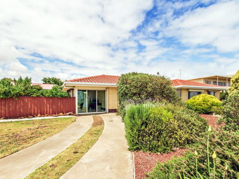 Century 21 SouthCoast: Sun And Sea - Accommodation Find 1