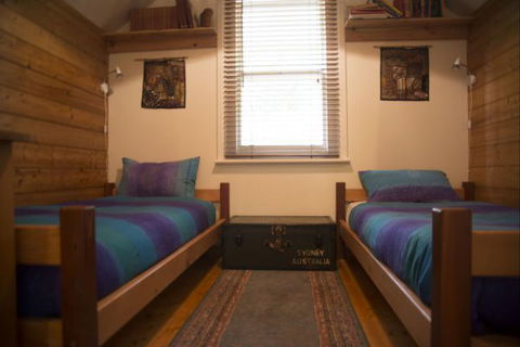 Orchard Cottages - Accommodation Find 4
