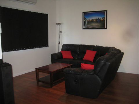 Sapphire Cottage - Accommodation Find 4