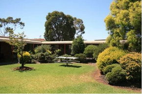 River Country Inn - Casino Accommodation 2