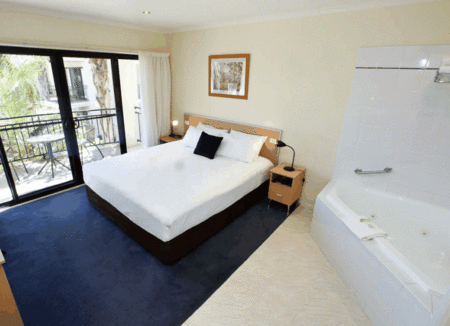 Aquarius Luxury Apartments - YWait Travel 1