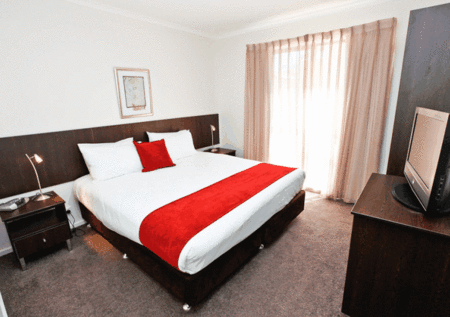 Aquarius Luxury Apartments - YWait Travel 3