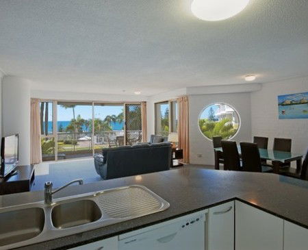 Osprey Oceanview Apartments - YWait Travel 1