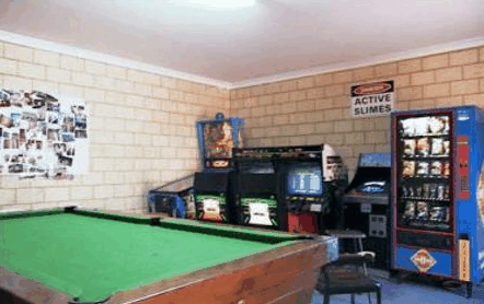 Gold Dust Backpackers YHA - YWait Travel 3