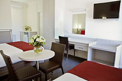 Governor Macquarie Motor Inn - Accommodation Australia 5