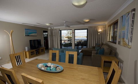 Riverdance Apartments - YWait Travel 2