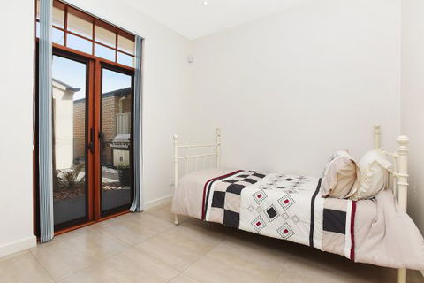 Il Grande Castello - Accommodation Australia 7