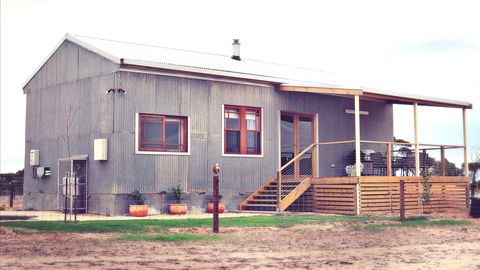 Redwing Barn Farmstay - Holiday Melbourne 0