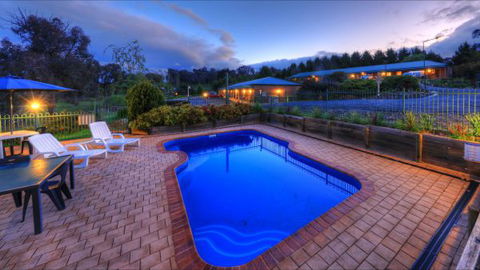 Top Of The Town Motor Inn Yackandandah - Whitsundays Tourism 1