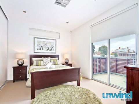 11 Breeze - Accommodation Australia 5