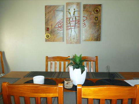 Clove Hitch Holiday House - Accommodation Broken Hill 4