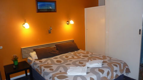 Adelaide Traveller's Inn Backpackers - Accommodation Mt Buller 0