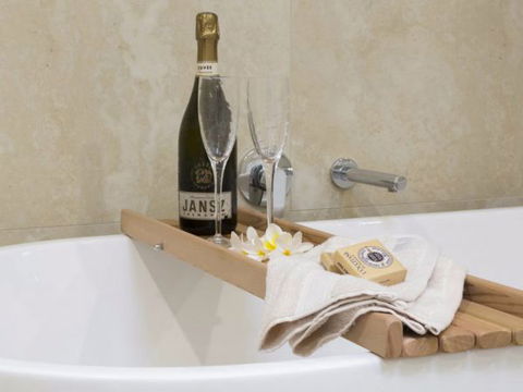 Admiralty Apartments - Holiday Perth 4