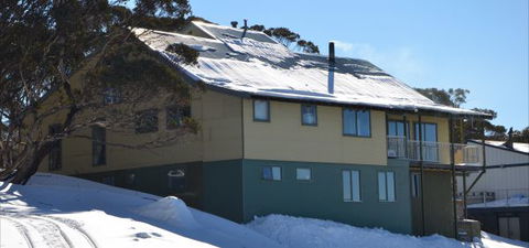 Arrabri Ski Club Hotham - Holiday Sydney 0