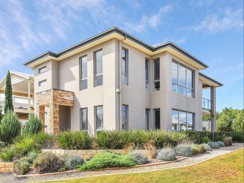 BEAUMONT HOUSE - Carnarvon Accommodation 0