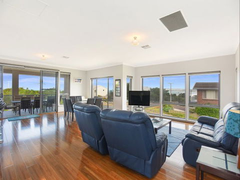 BEAUMONT HOUSE - Carnarvon Accommodation 3