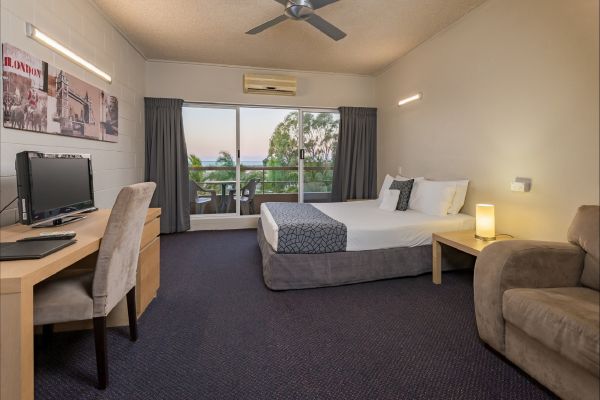Camelot Motel And Licenced Restaurant - thumb 3