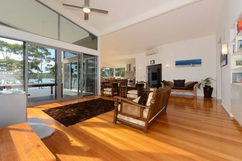 Cloudy Bay Lagoon Estate - WA Accommodation 4