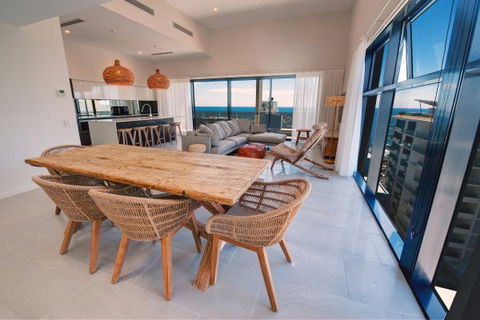 First Light Mooloolaba - YWait Travel 8