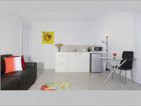 Gumnut Getaway - Couples Creative Art Retreat - Accommodation Australia 3