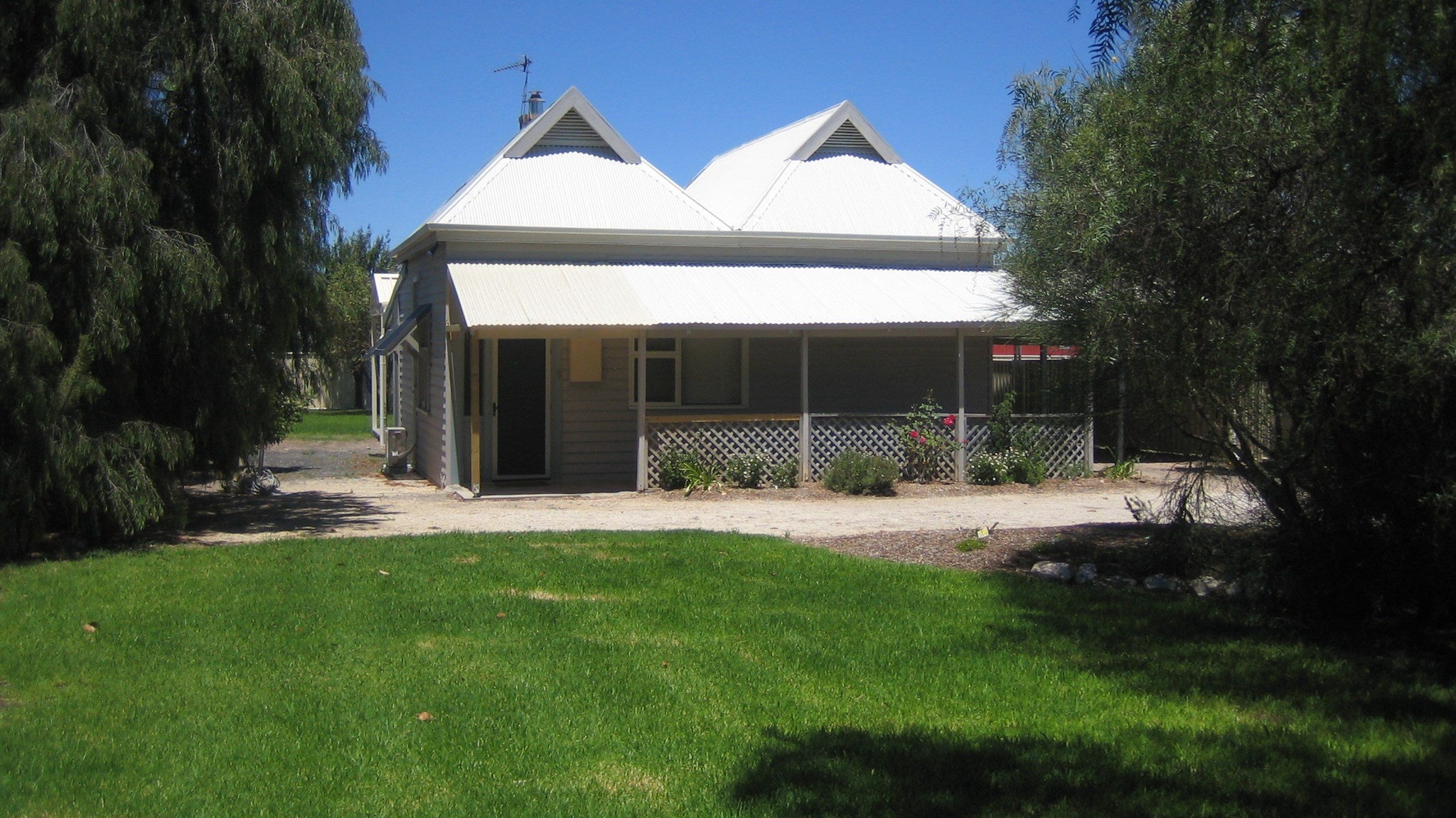 Naracoorte – Showgrounds Cottage - thumb 0