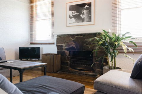 Mount Ophir Estate - The Gatehouse - Holiday Jervis Bay 0