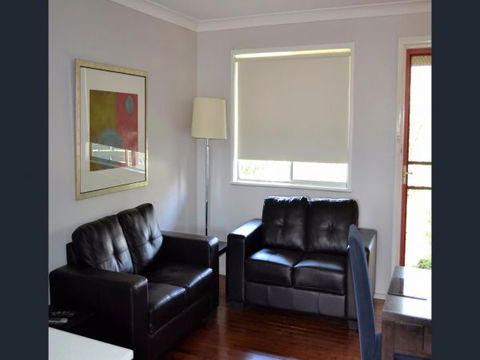 Narrabri West Apartments - WA Accommodation 3