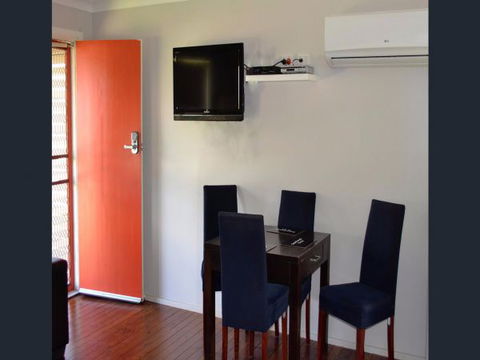 Narrabri West Apartments - WA Accommodation 4
