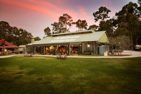 Paradise Country Farmstay - Accommodation Whitsundays 5