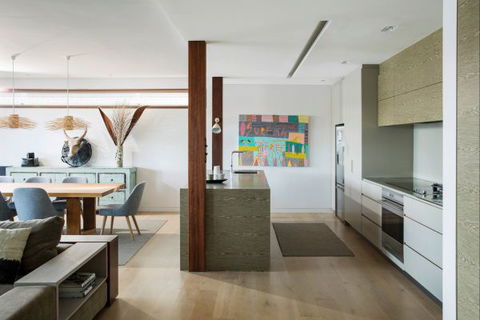 Pittwater Beach House - Sunshine Coast Guide 3