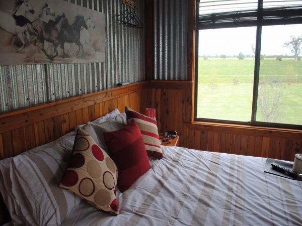 Riverside Farm Retreat B And B - thumb 0